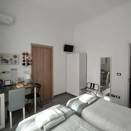 Domus Nikolai And Terrace-central 4* Bari
