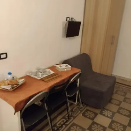 Domus Nikolai And Terrace-central Guest house Bari