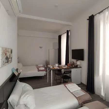 Domus Nikolai And Terrace-central Guest house Bari