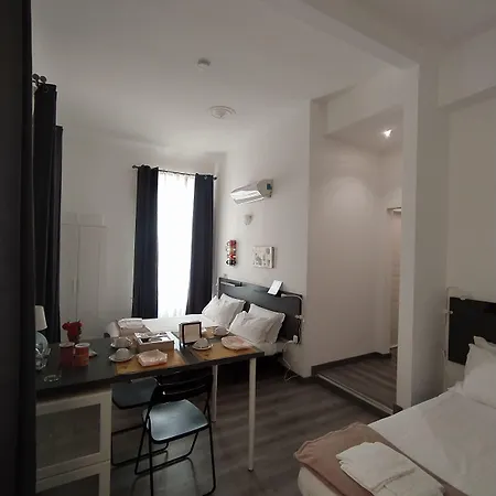 Domus Nikolai And Terrace-central 4* Bari